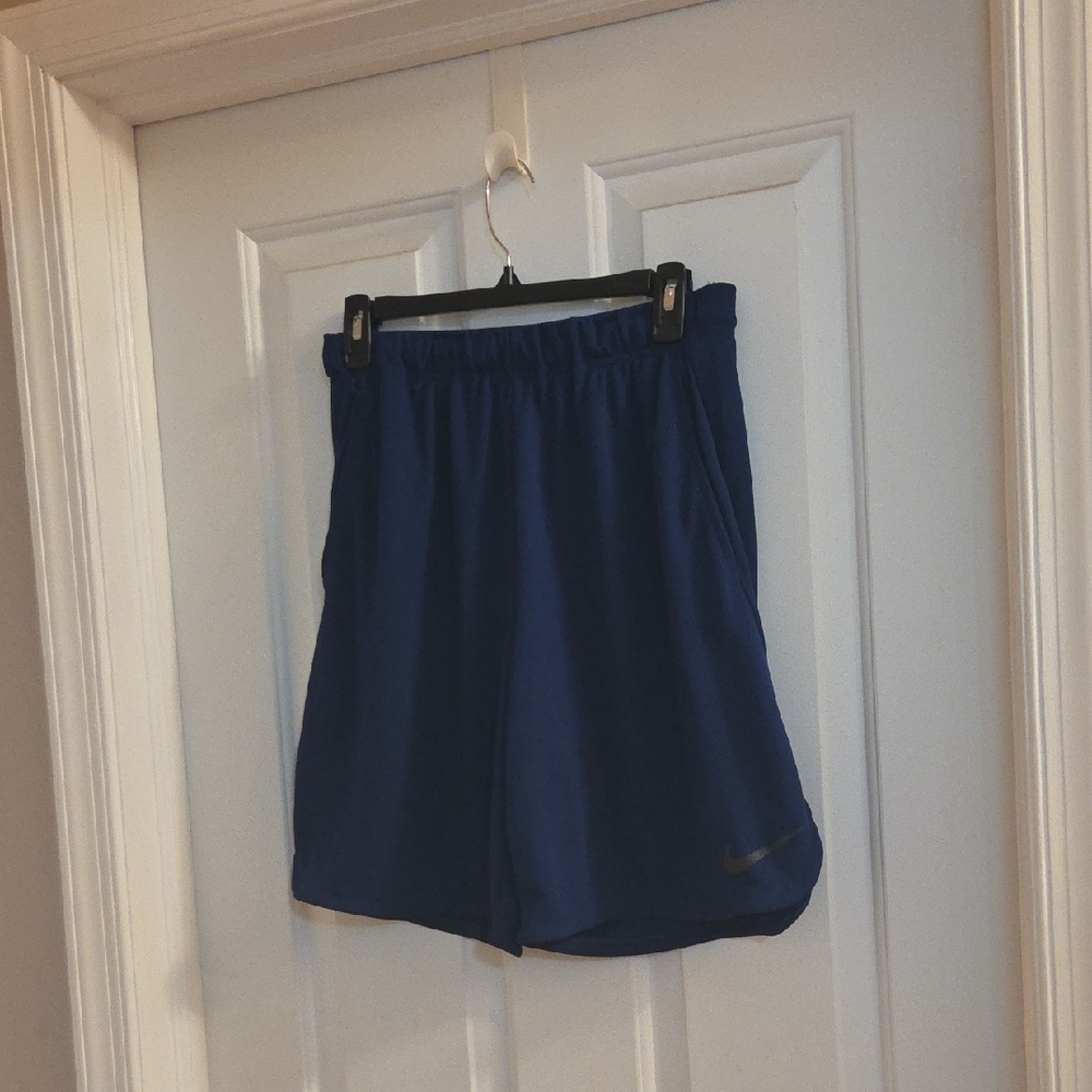 Nike Blue Athletic Shorts Moisture-Wicking Lightweight Medium